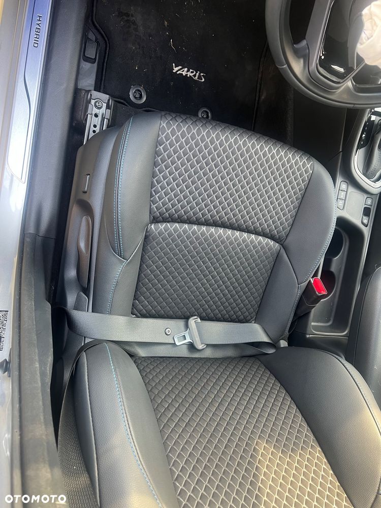 Toyota Yaris Hybrid 1.5 Premiere Edition - 27