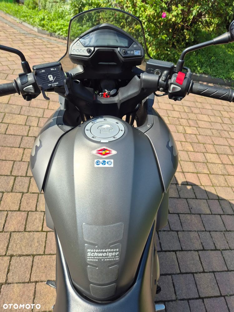 Honda VFR - 1