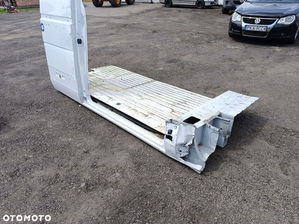 Próg Drzwi Prawych Przesuwnych Bok Master III Movano B NV400 10 - 4