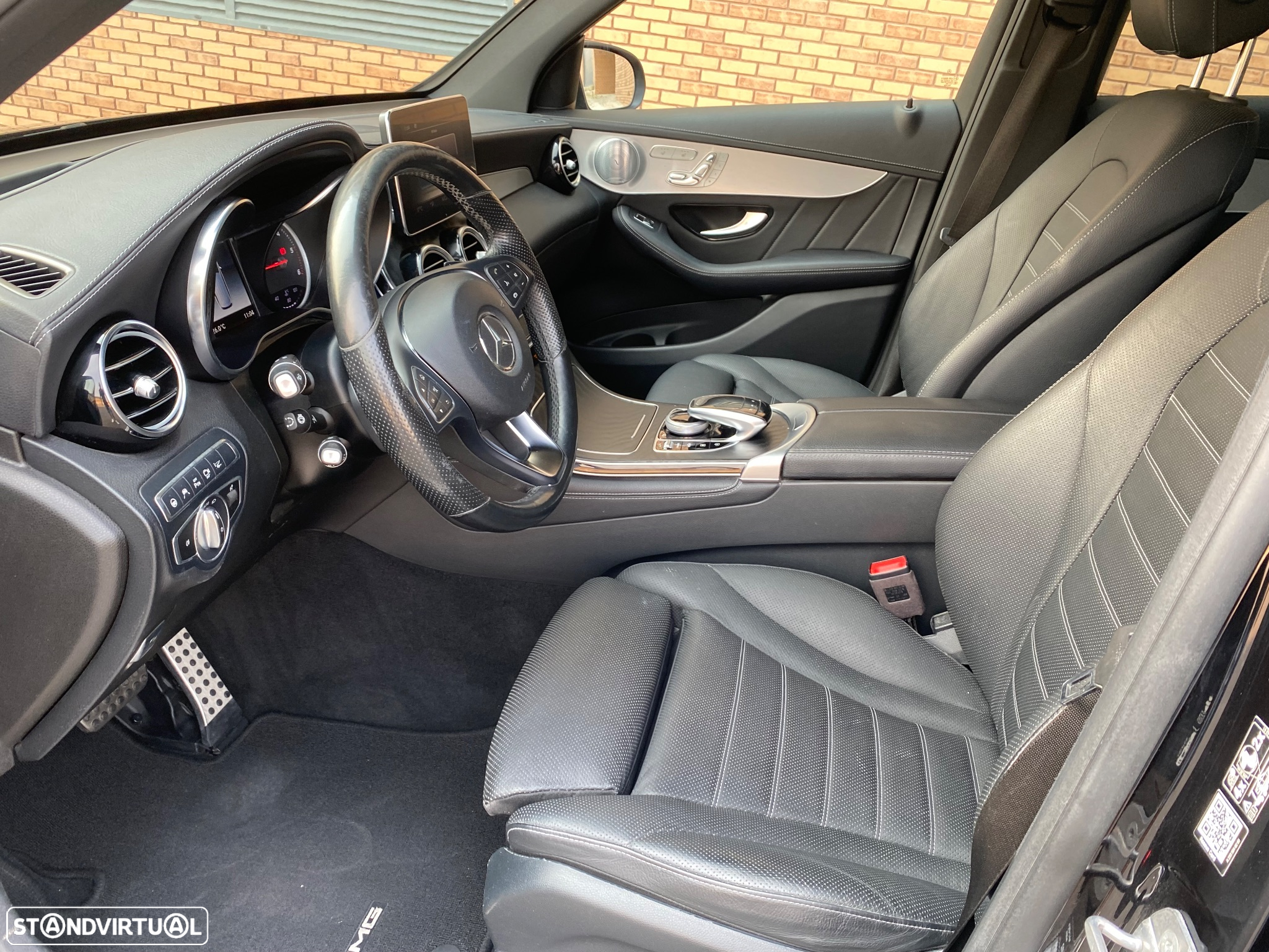 Mercedes-Benz GLC 250 d 4Matic 9G-TRONIC AMG Line - 17