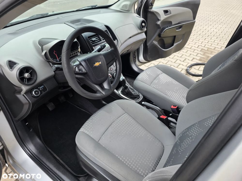 Chevrolet Aveo 1.2 LS - 2