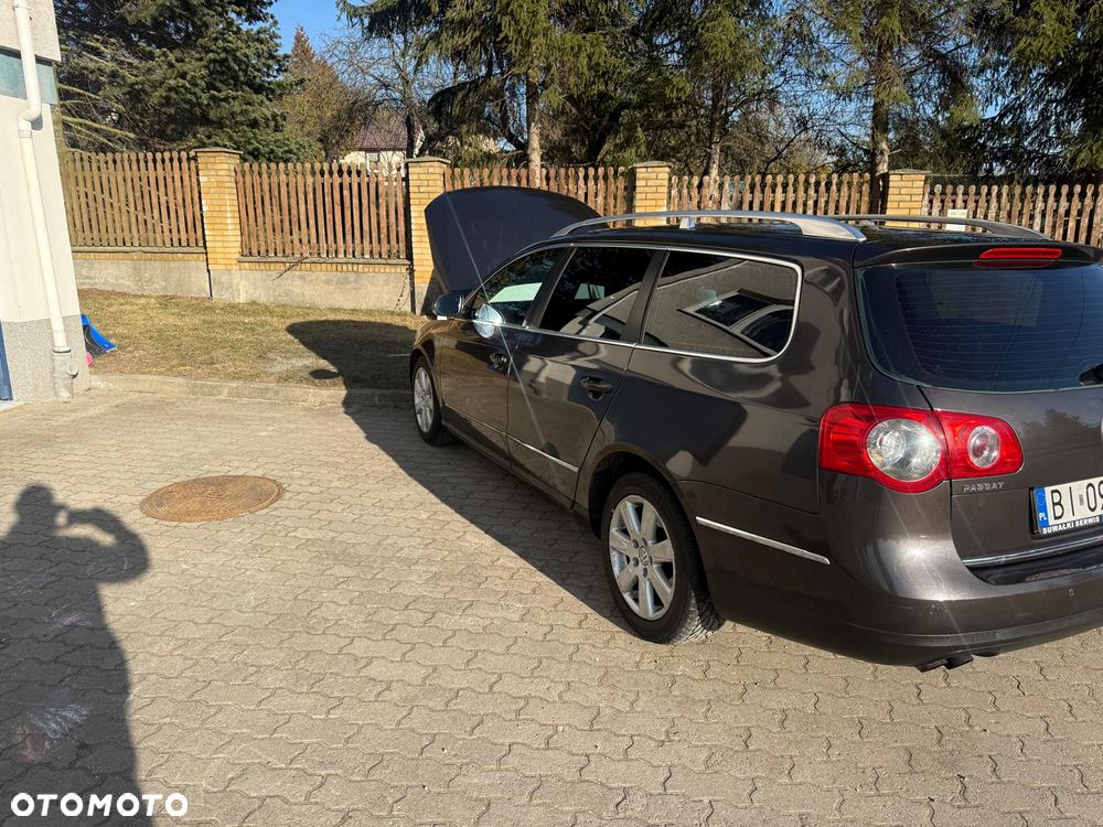 Volkswagen Passat 2.0 TDI Highline - 18
