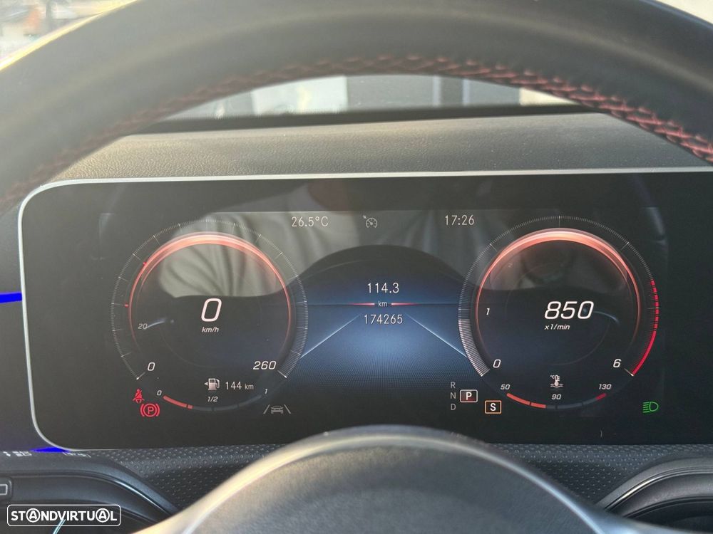 Mercedes-Benz A 180 d 7G-DCT AMG Line - 51