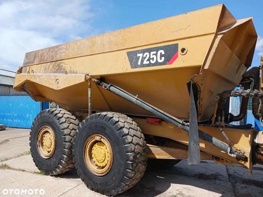 Caterpillar 725 C - 14