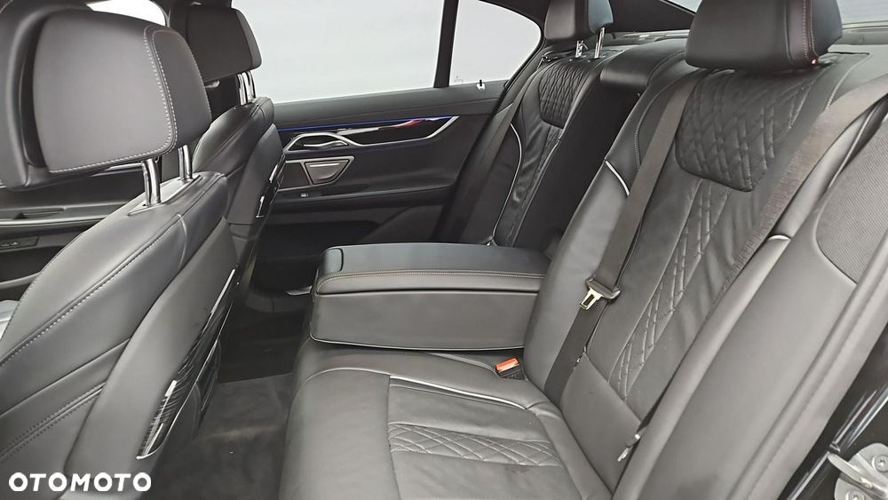 BMW Seria 7 - 25