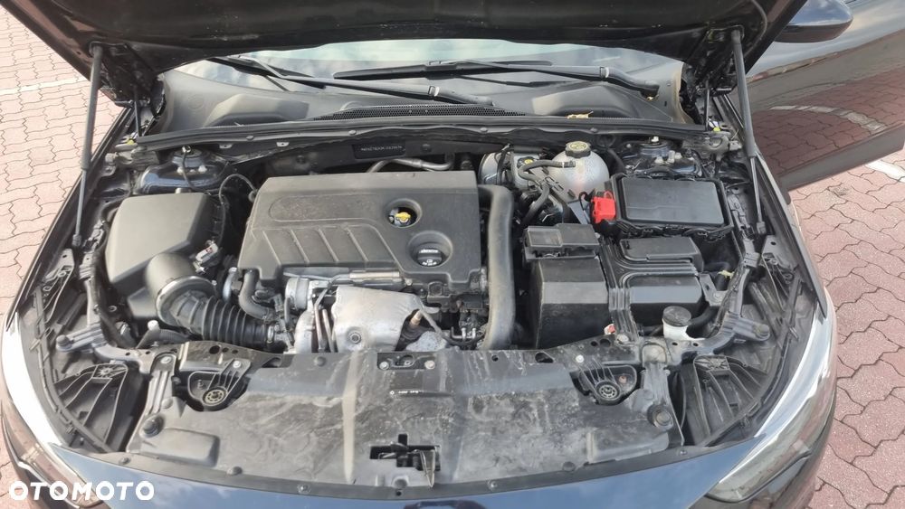 Opel Insignia 1.6 T Innovation S&S - 10