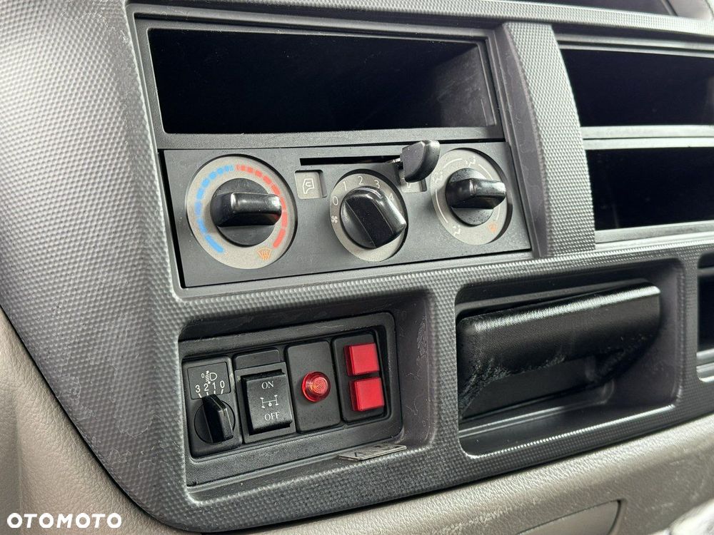 Nissan Cabstar - 30