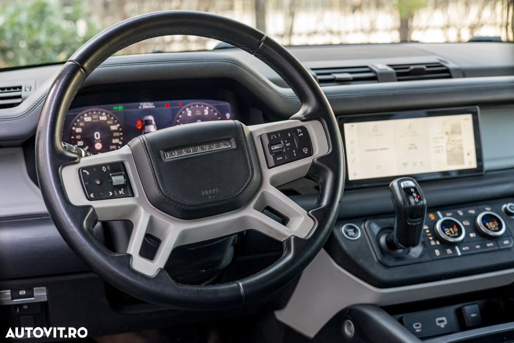 Land Rover Defender 110 2.0L D240 SE - 27