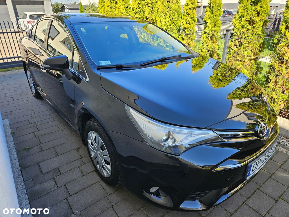 Toyota Avensis - 2
