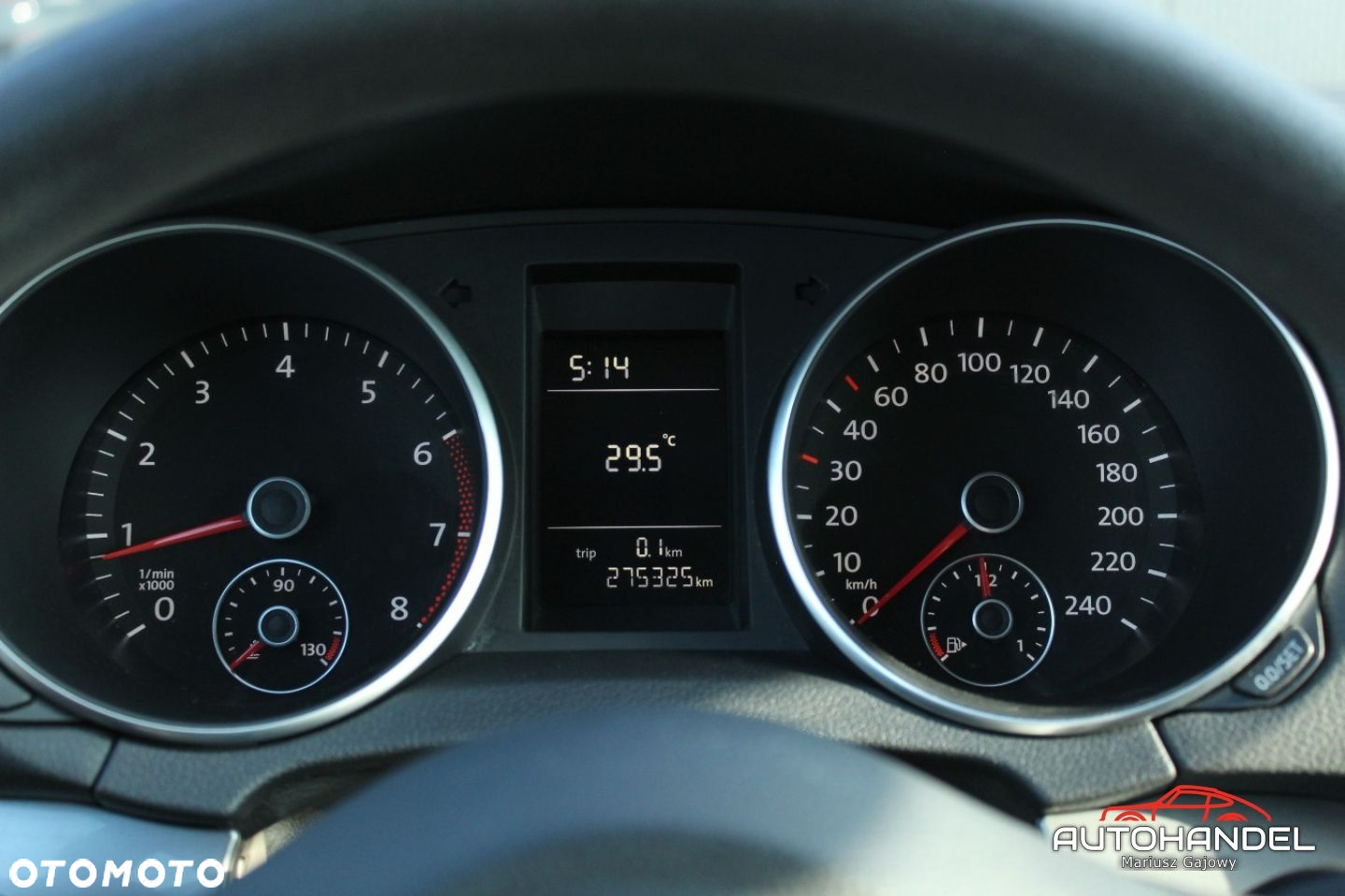 Volkswagen Golf - 8