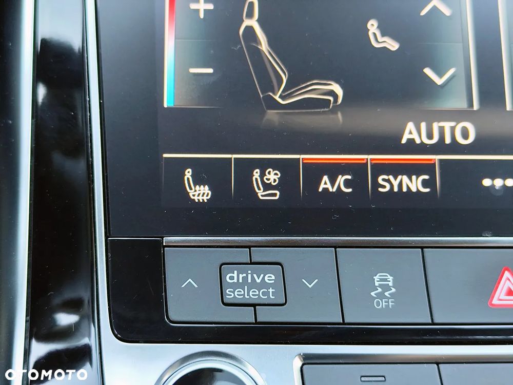 Audi Q7 55 TFSI quattro tiptronic S line - 29