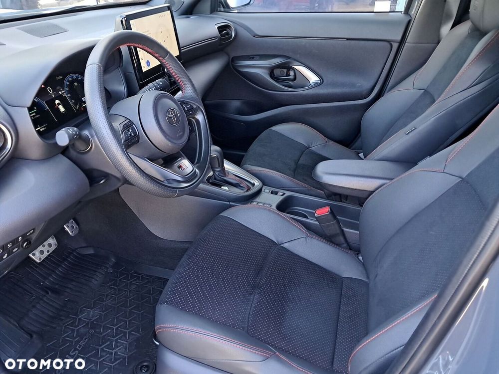 Toyota Yaris Cross Hybrid 1.5 GR Sport - 15