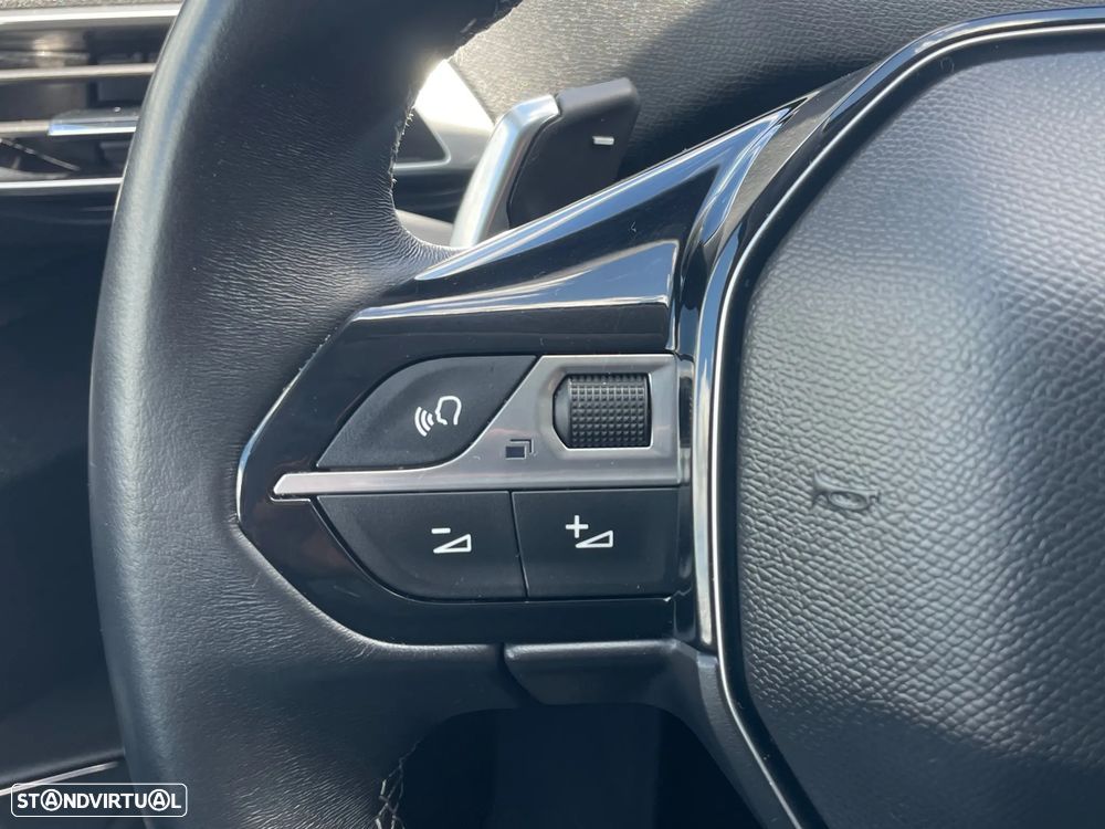 Peugeot 3008 1.6 Hybrid Allure Pack e-EAT8 - 37