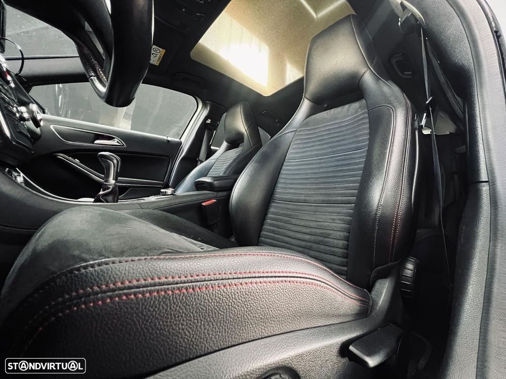 Mercedes-Benz A 180 d AMG Line - 32