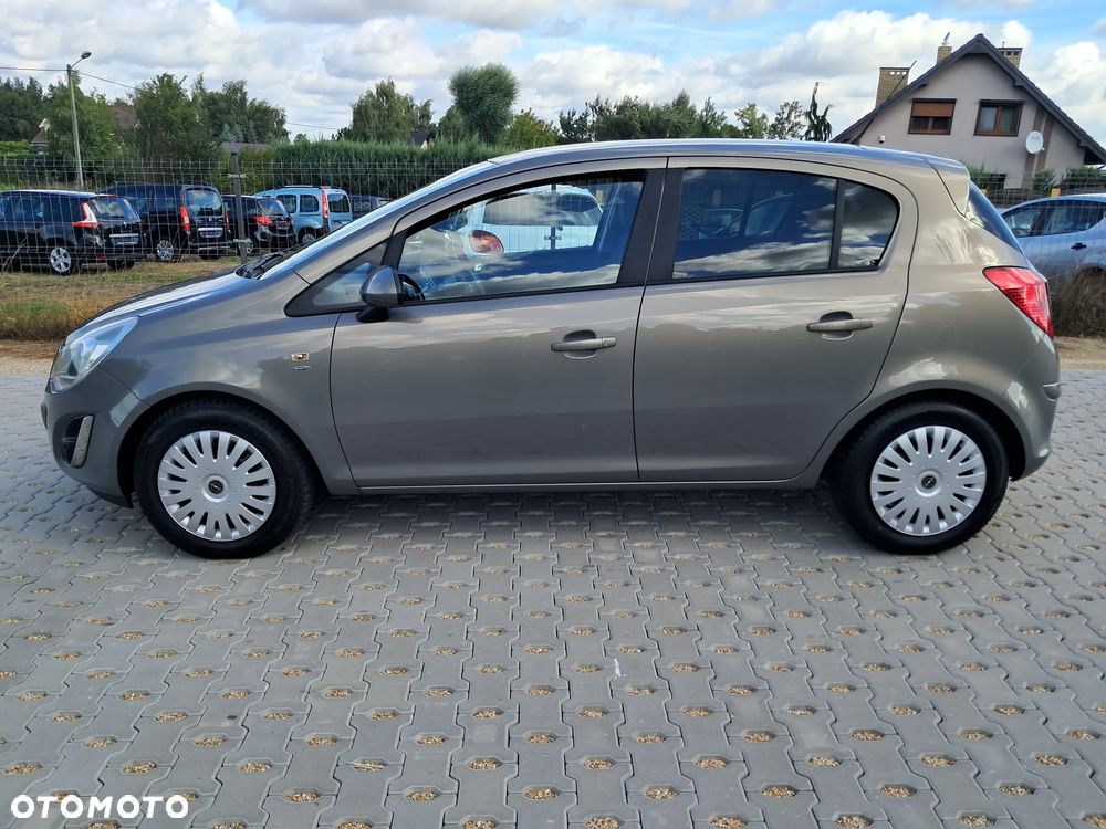 Opel Corsa 1.4 16V 150 Jahre - 4
