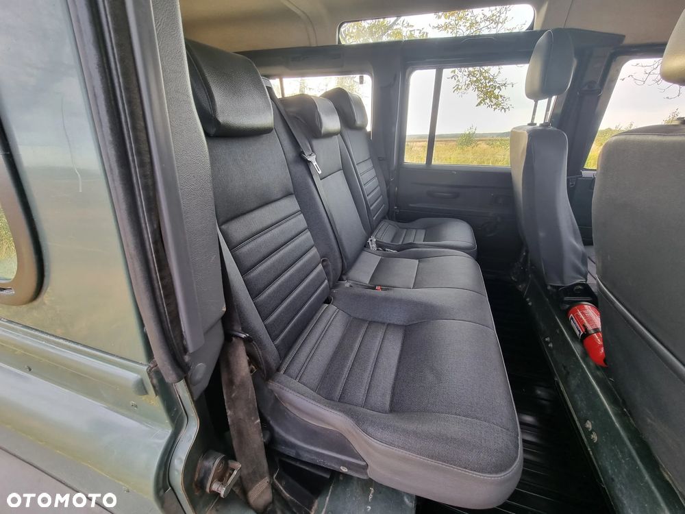 Land Rover Defender - 10