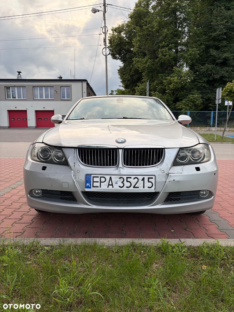 BMW Seria 3 318i - 2