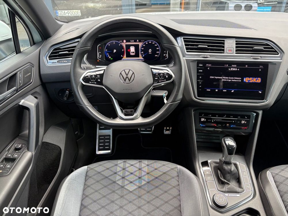 Volkswagen Tiguan - 11