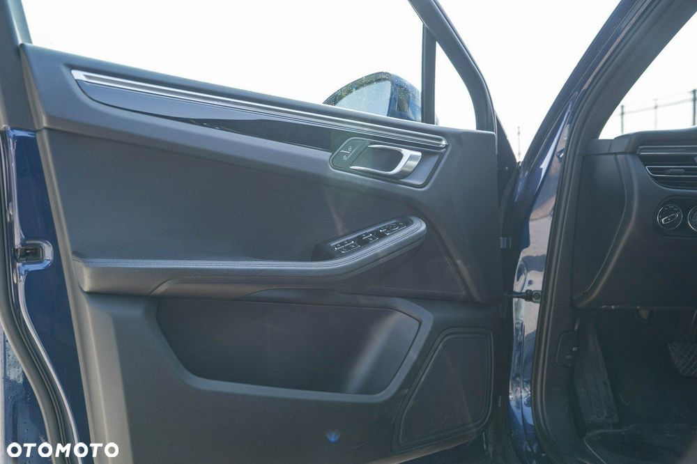 Porsche Macan Standard - 23