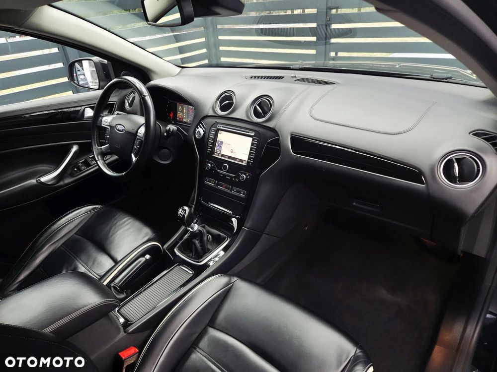 Ford Mondeo - 30