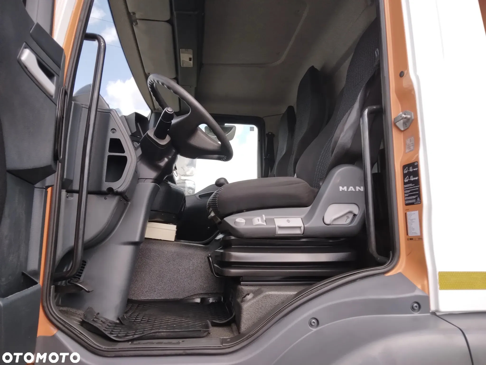 MAN TGM 18.250 4x4 Smieciarka resor - 26
