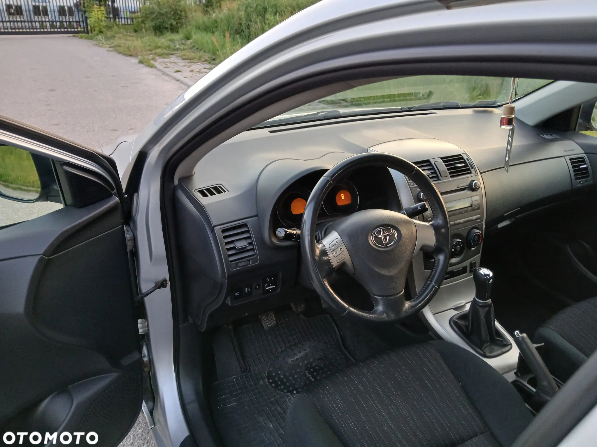 Toyota Corolla - 9