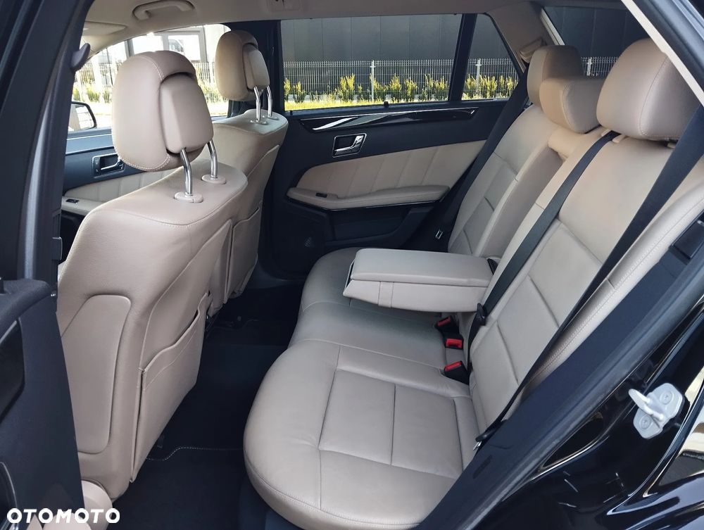 Mercedes-Benz Klasa E 250 CGI BlueEffICIENCY Avantgarde - 19