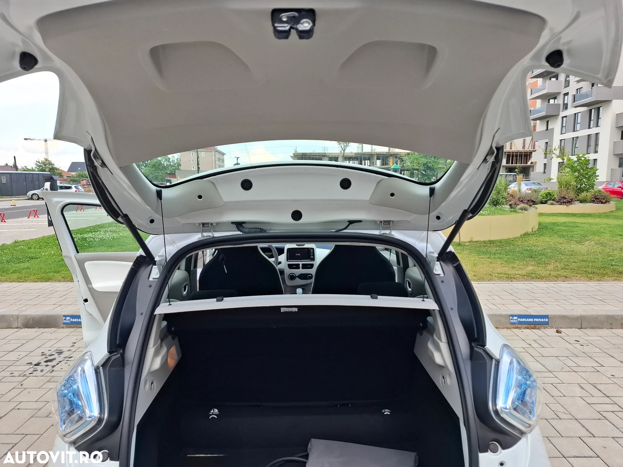 Renault ZOE - 17
