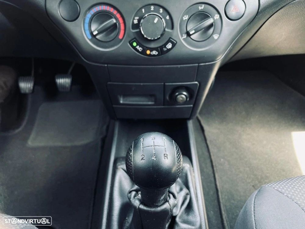 Chevrolet Aveo 1.2 LS - 15