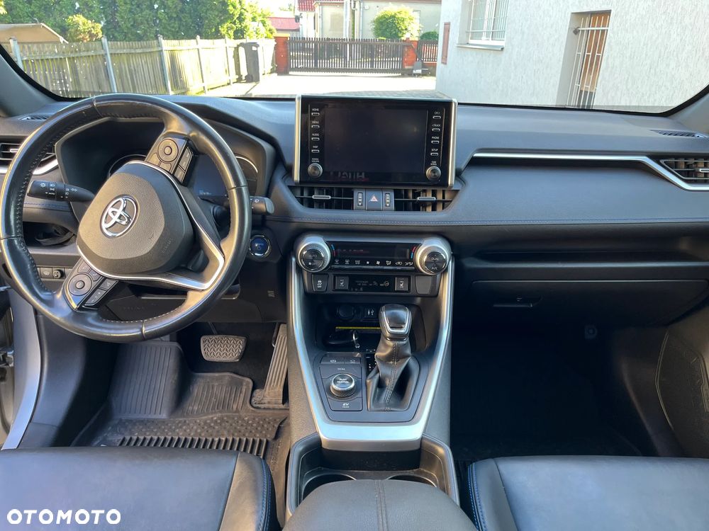 Toyota RAV4 - 9