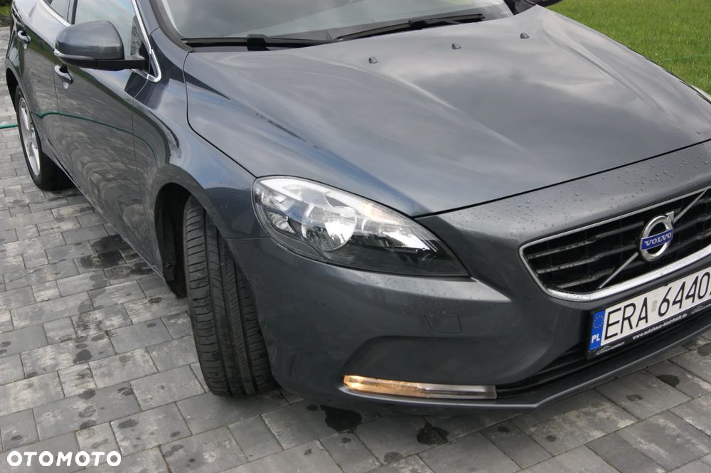Volvo V40 D3 Momentum - 16
