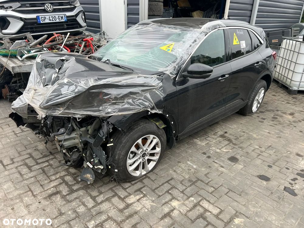 Ford Kuga - 3