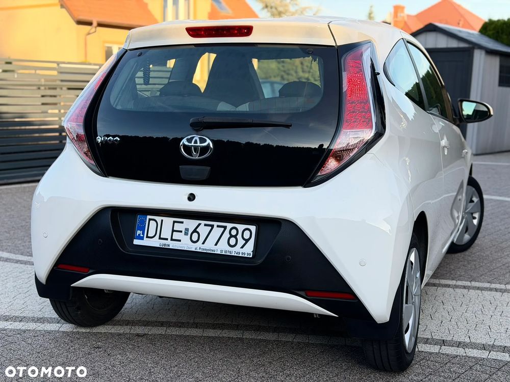 Toyota Aygo x-clusiv - 21