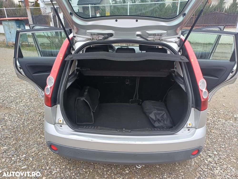 Ford Fiesta - 12