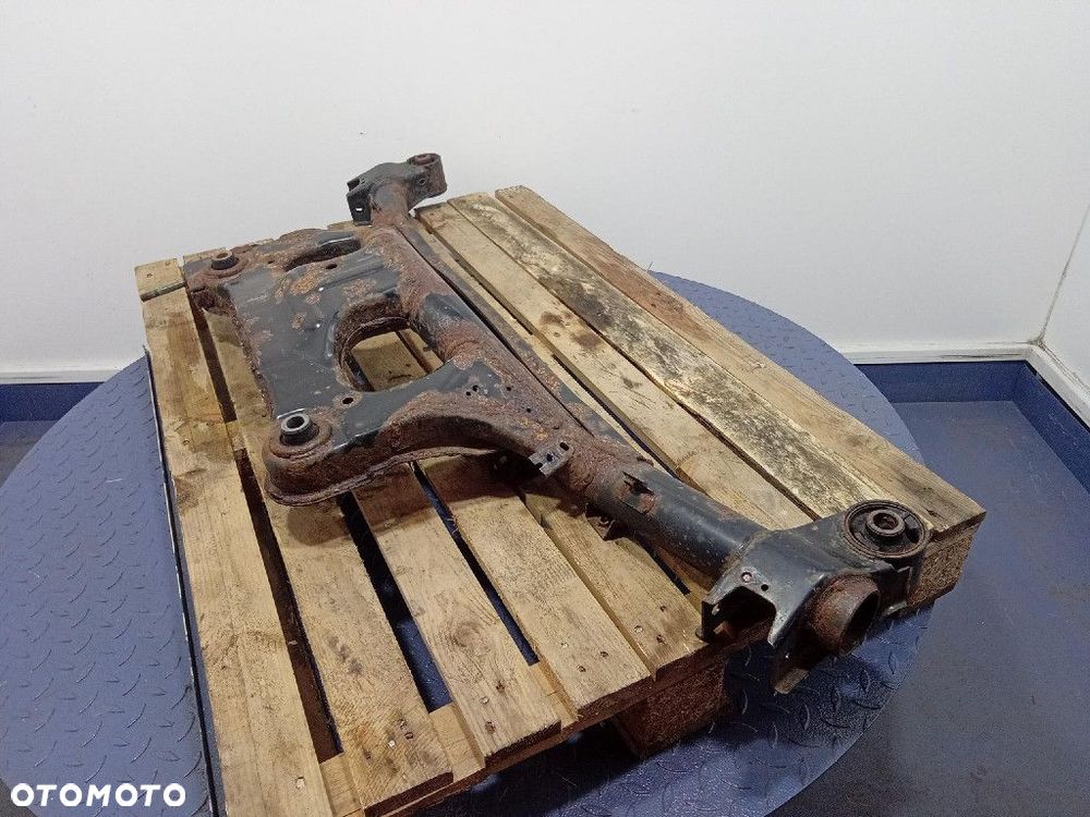 MITSUBISHI GRANDIS BELKA ZAWIESZENIA TYŁ - 2