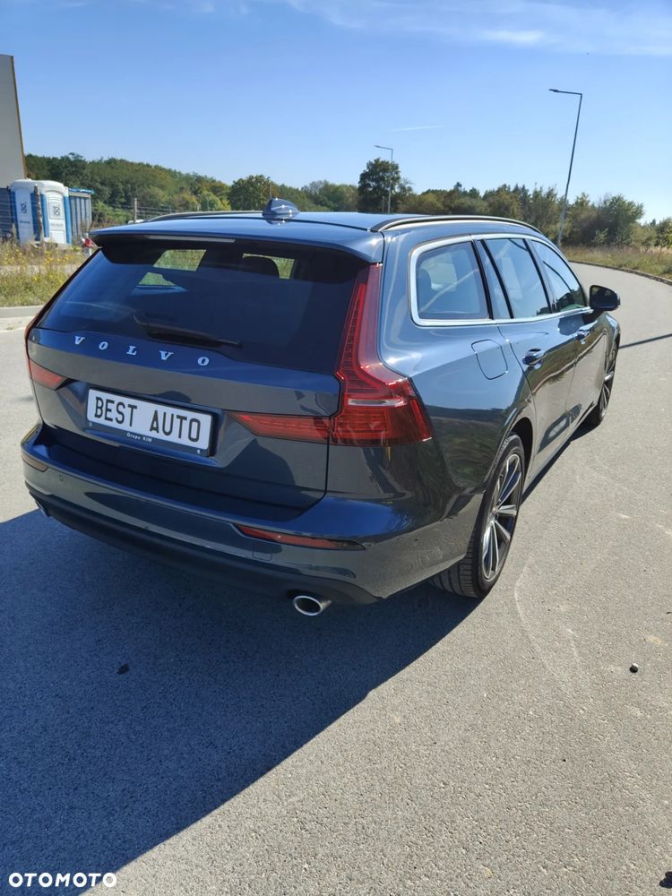 Volvo V60 B3 B DKG Momentum - 4