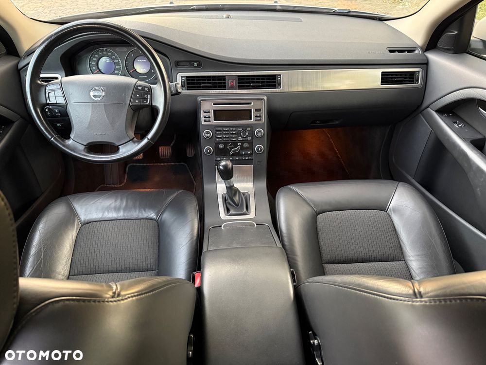 Volvo V70 2.0D Momentum - 33