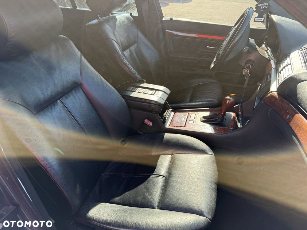 BMW Seria 7 - 5