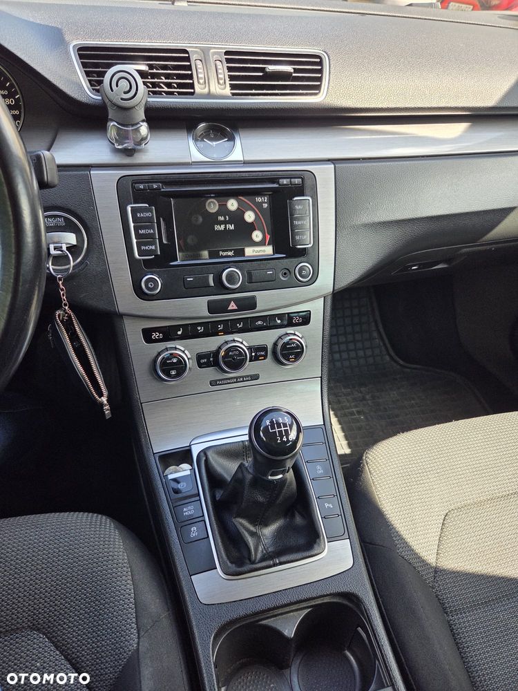 Volkswagen Passat - 5