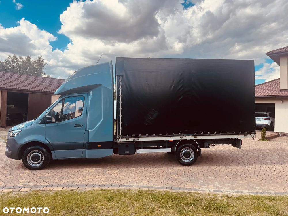 Mercedes-Benz Sprinter - 2