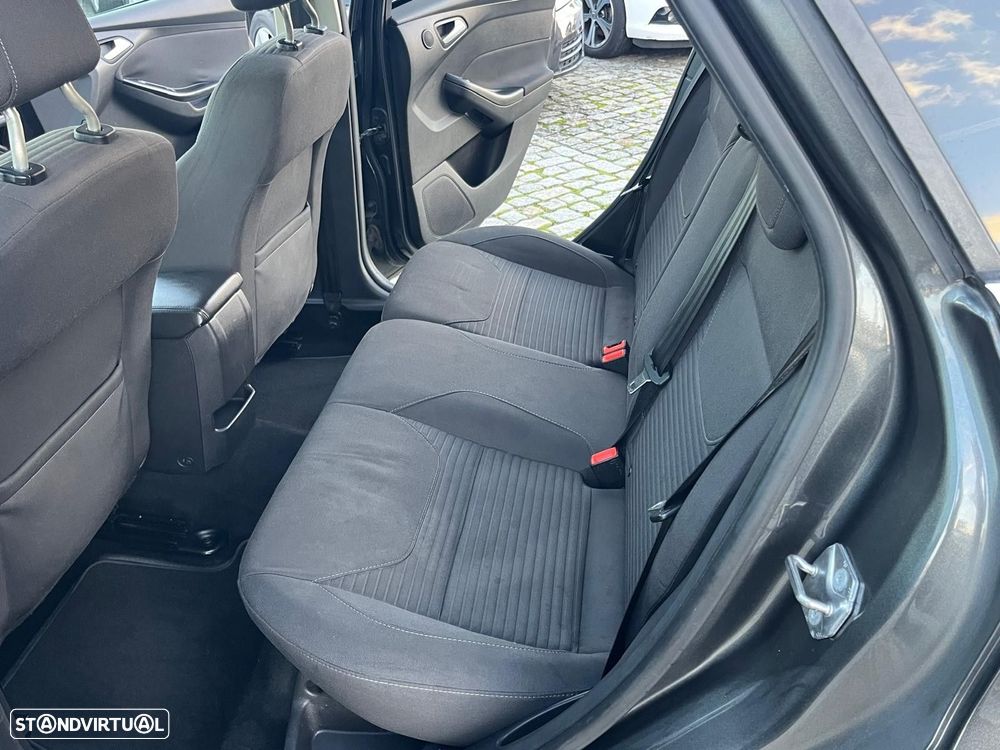 Ford Focus SW 1.0 SCTi Titanium - 16