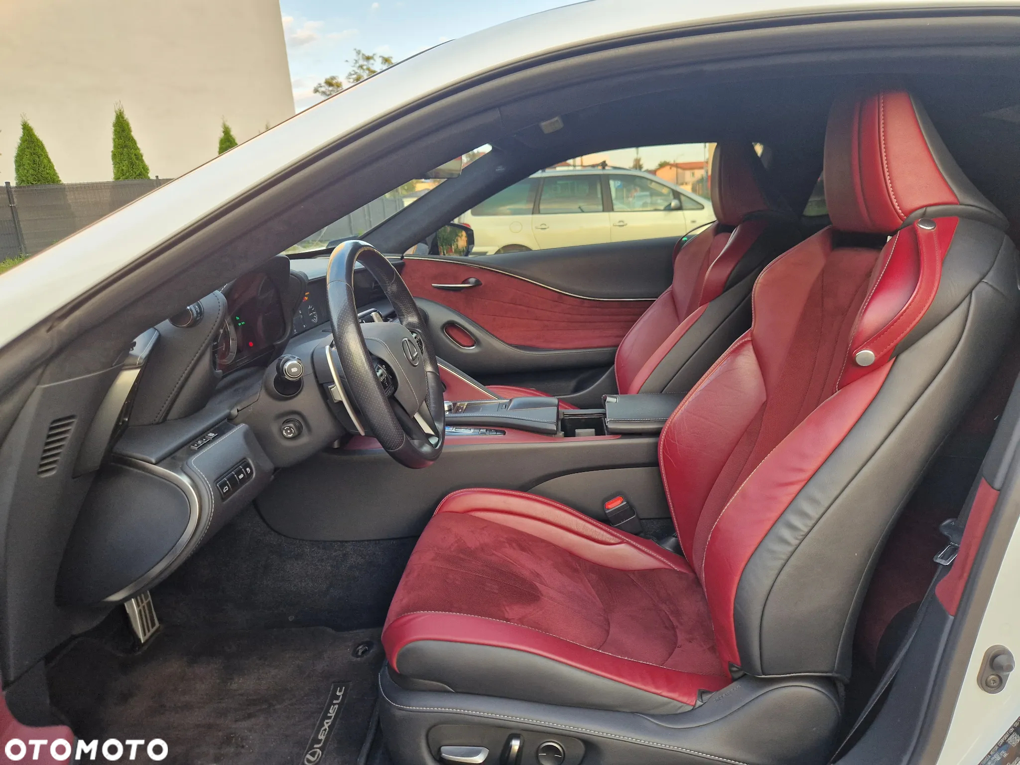 Lexus LC 500 Carbon - 12