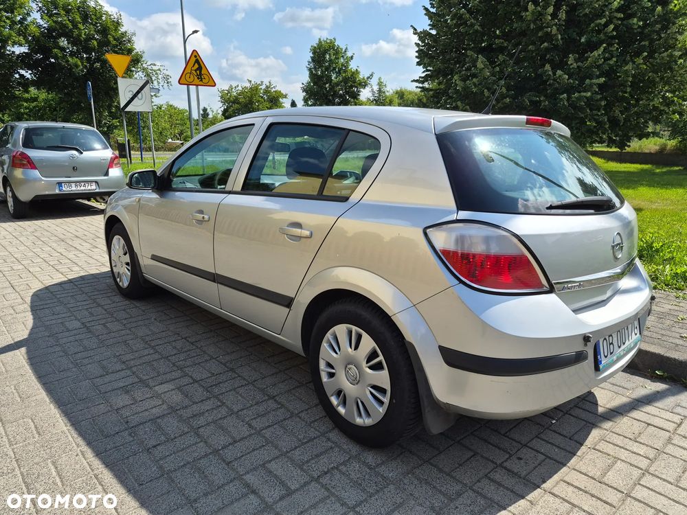 Opel Astra 1.6 Catch me - 4