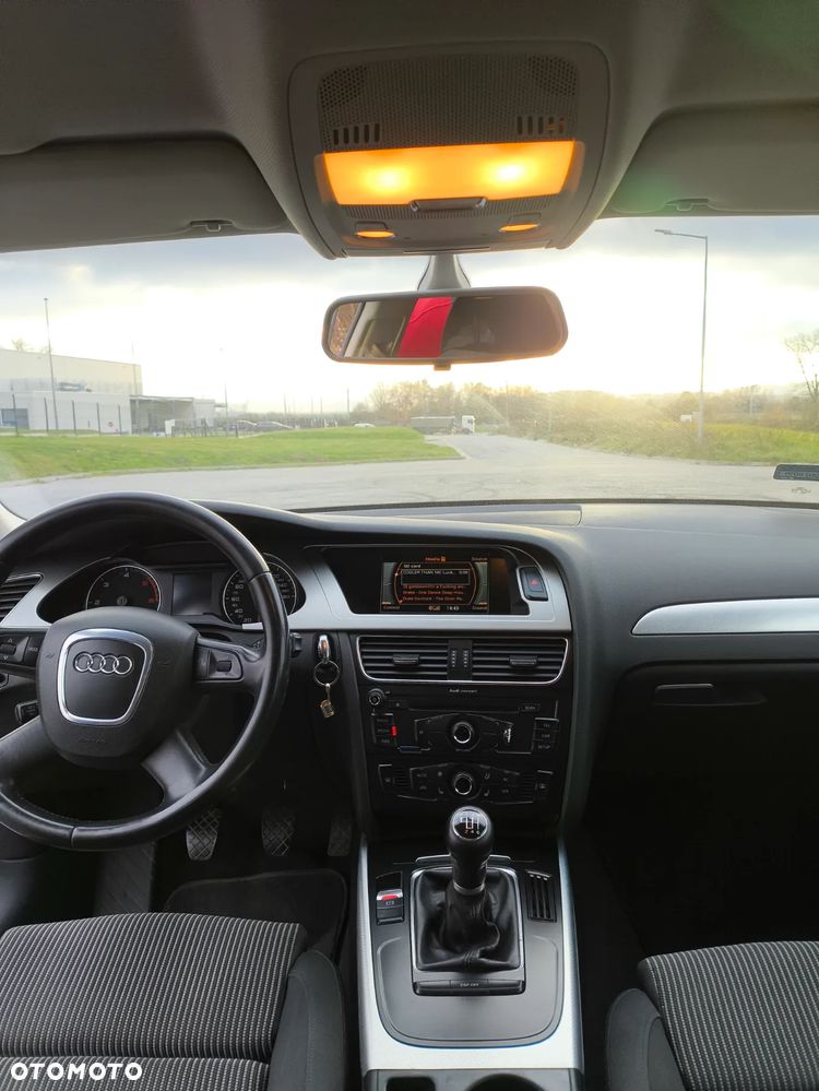 Audi A4 Avant 2.0 TDI DPF Attraction - 10