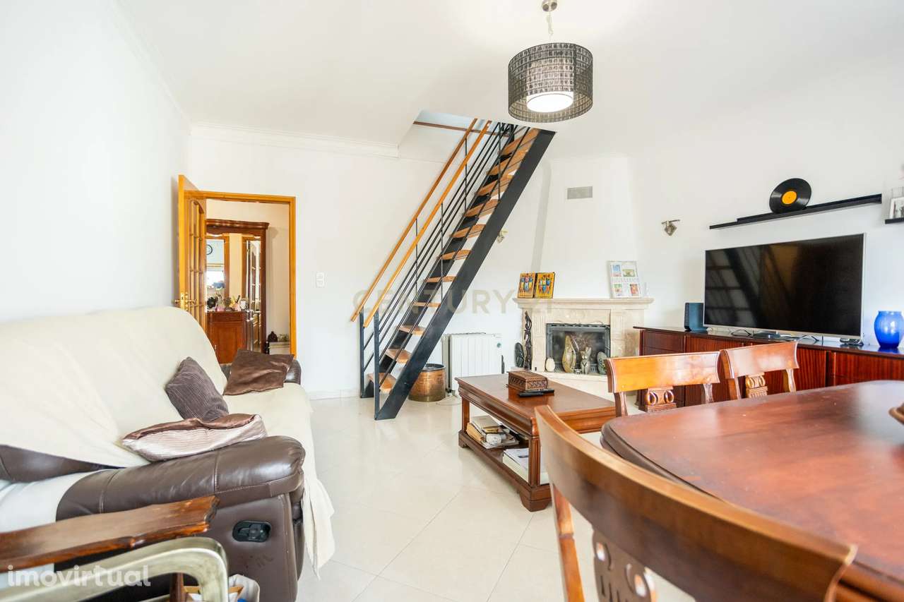 Apartamento T3+1 duplex em Casal de Cambra - Grande imagem: 4/44