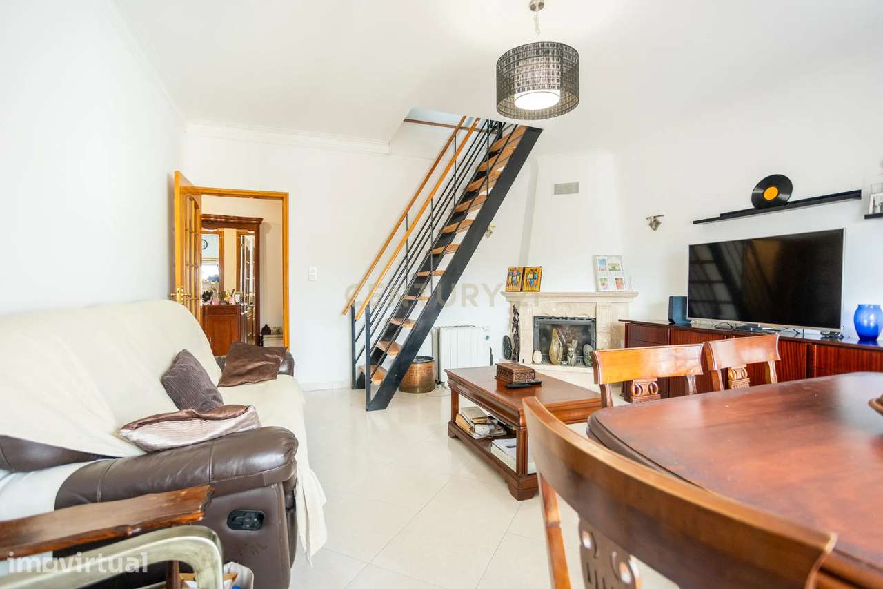 Apartamento T3+1 duplex em Casal de Cambra - Grande imagem: 4/44