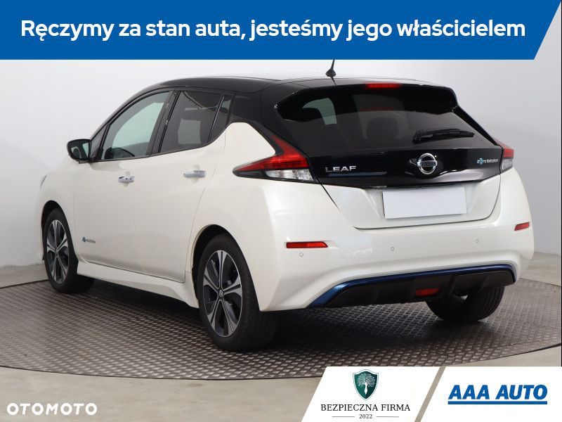 Nissan Leaf - 5