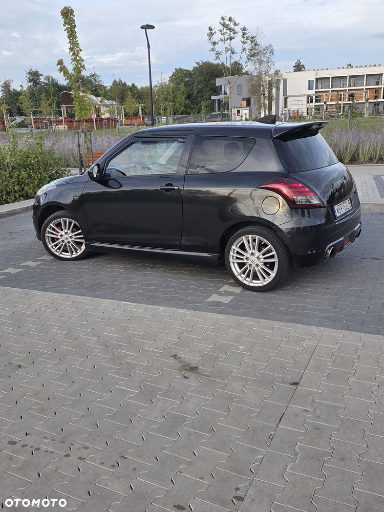 Suzuki Swift - 4