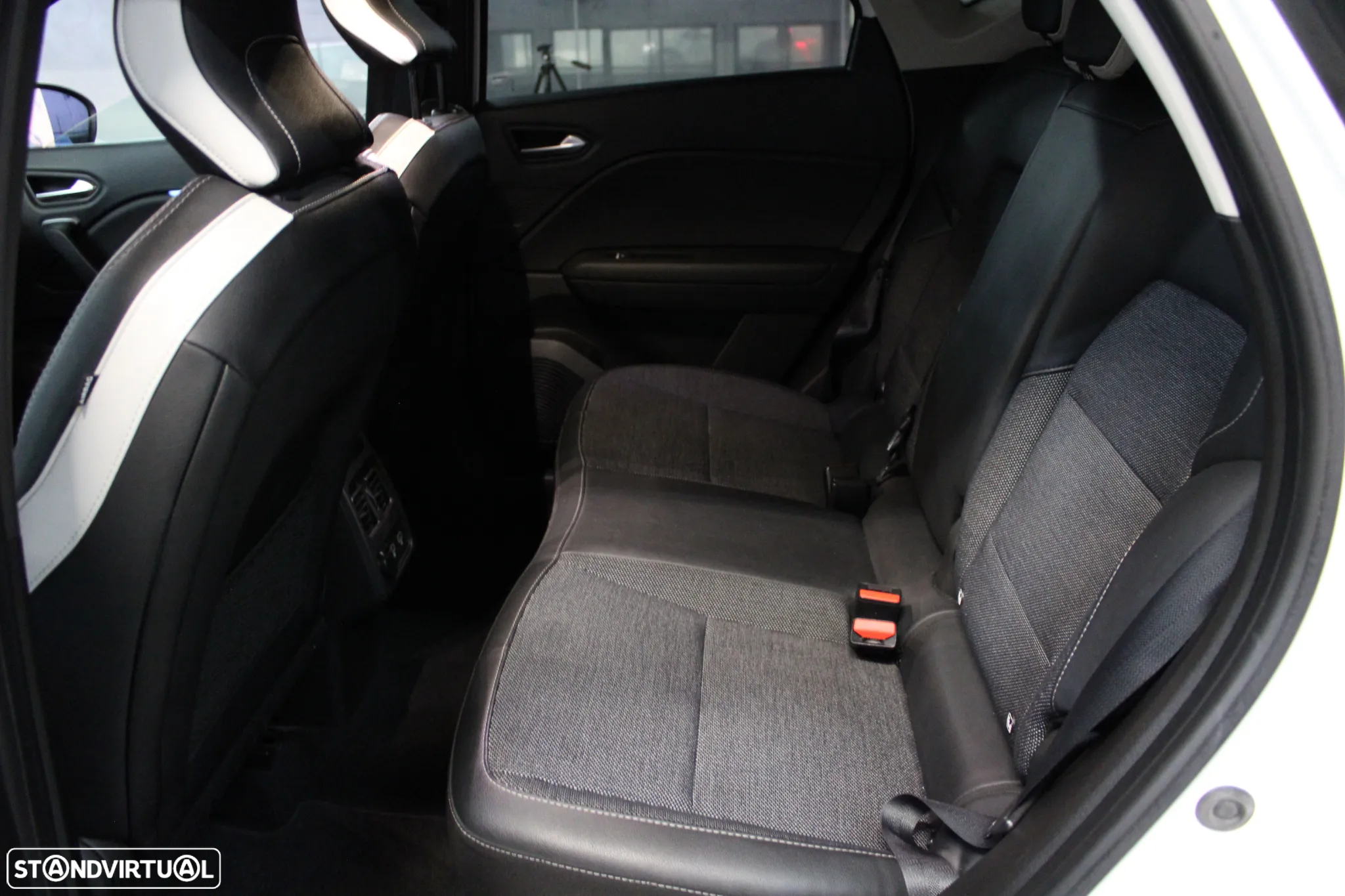 Renault Captur 1.0 TCe Intens - 18