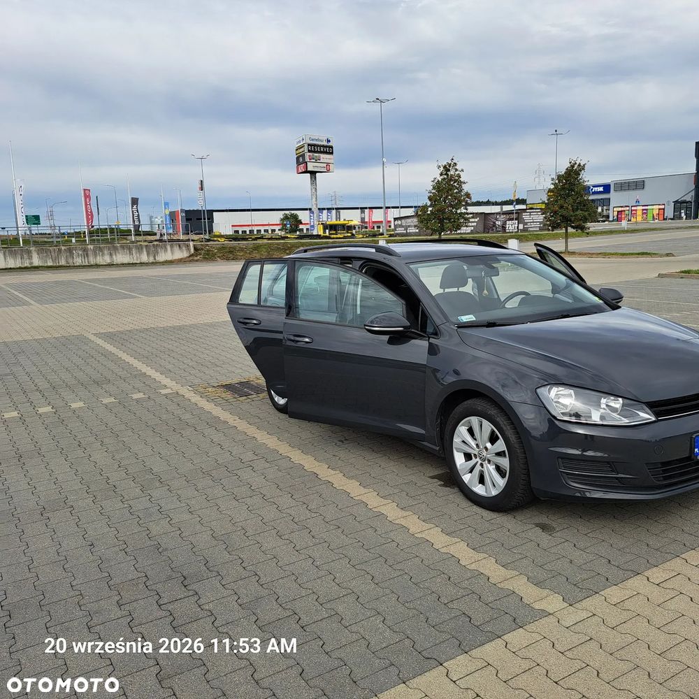 Volkswagen Golf 1.6 TDI BMT Comfortline - 23
